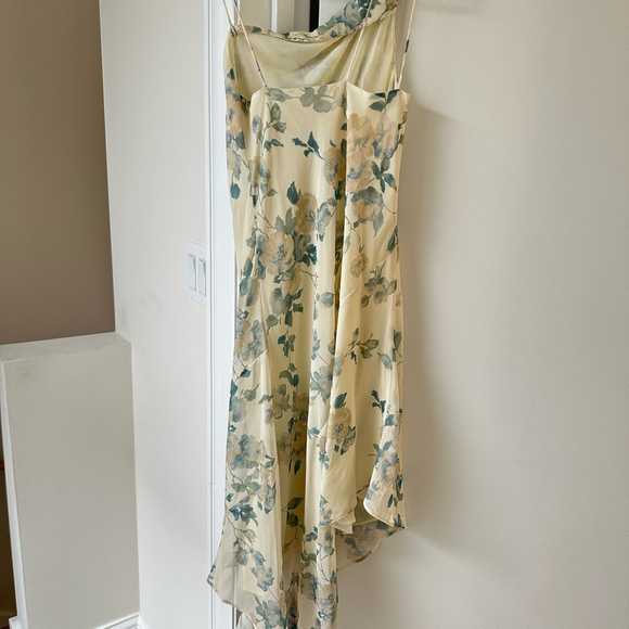 One-Shoulder Floral Asymmetrical Dress - Picture 6 of 8